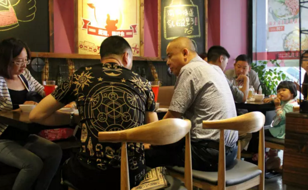 叫了个炸鸡加盟店生意